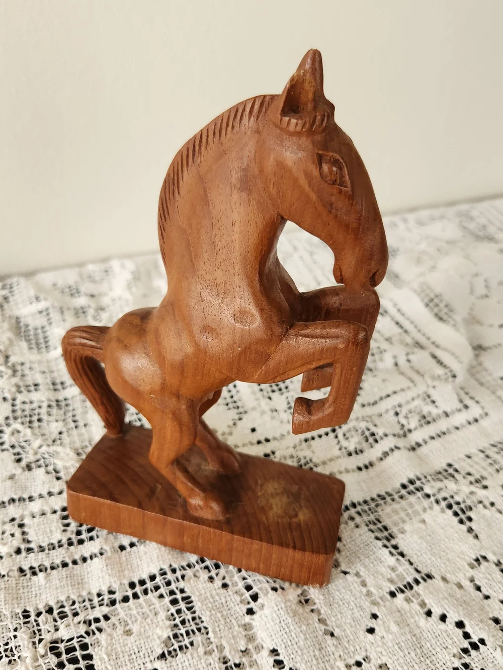 Hand-Carved Brown Wood Horse Sculpture - Brand Unknown